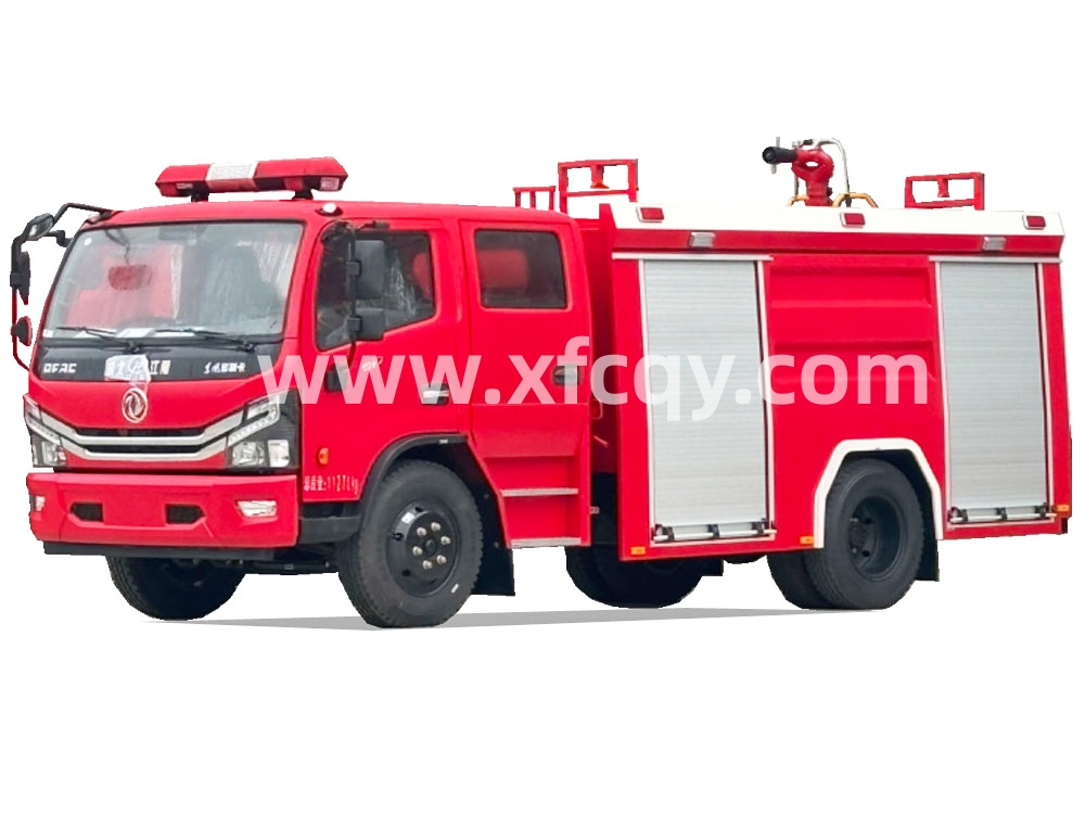 东风多利卡4-5吨泡沫消防车